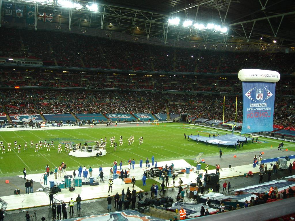 Dolphinsâ€™ Cheerleaders - well hotâ€¦.